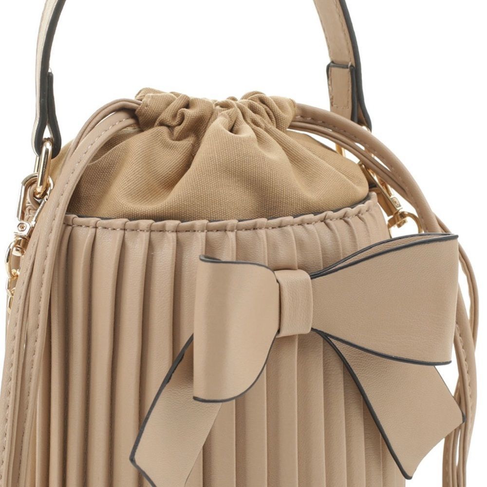 Adorable tan pleated crossbody bucket bag. - Picture 2 of 8